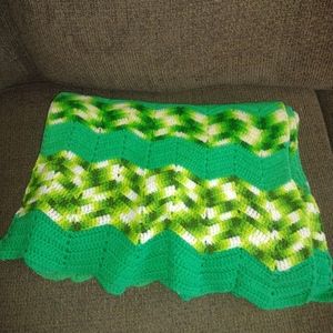 Green granny quilt blanket 45" x 60"